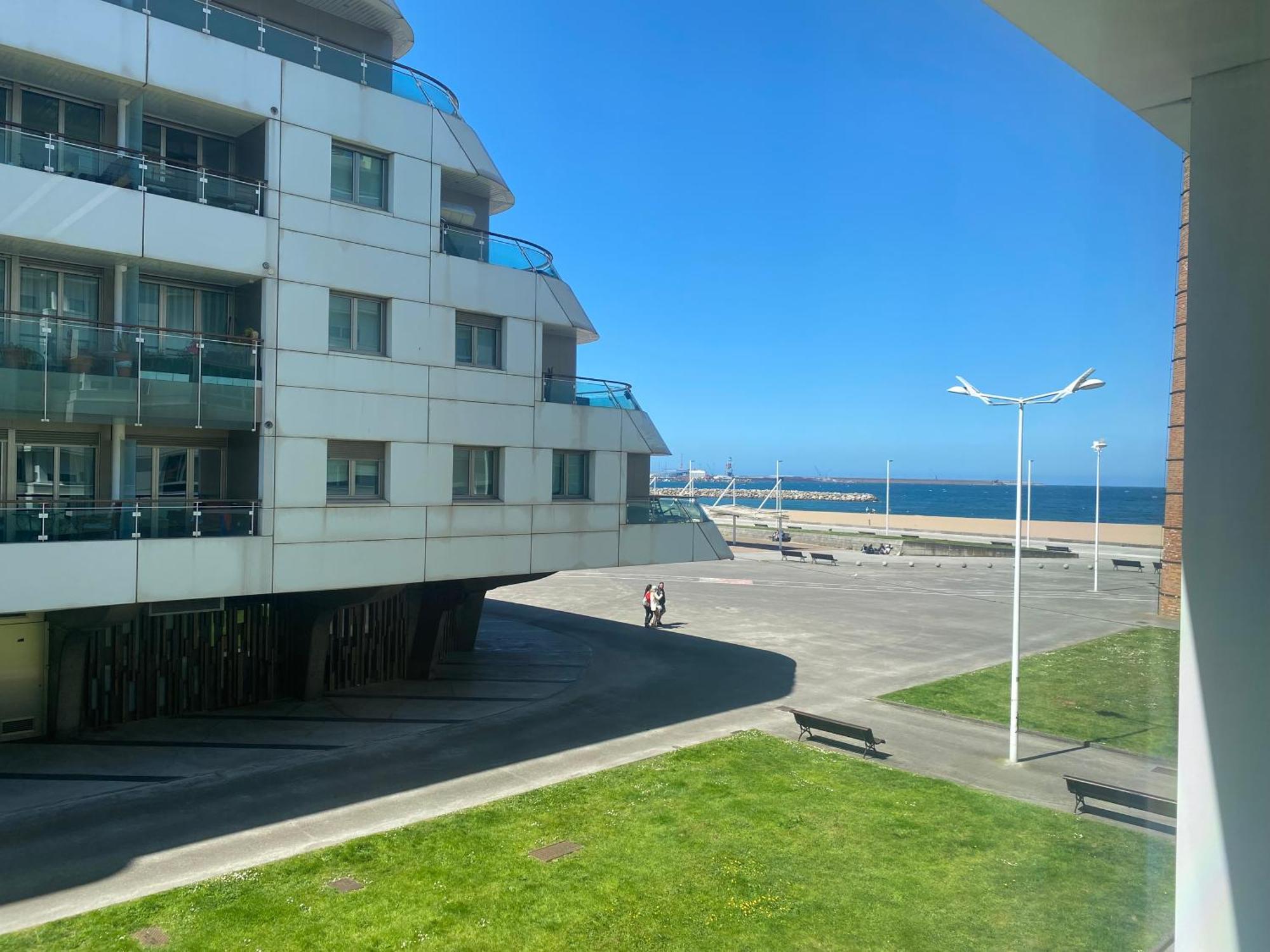 Poniente Beach Gijon Exterior photo