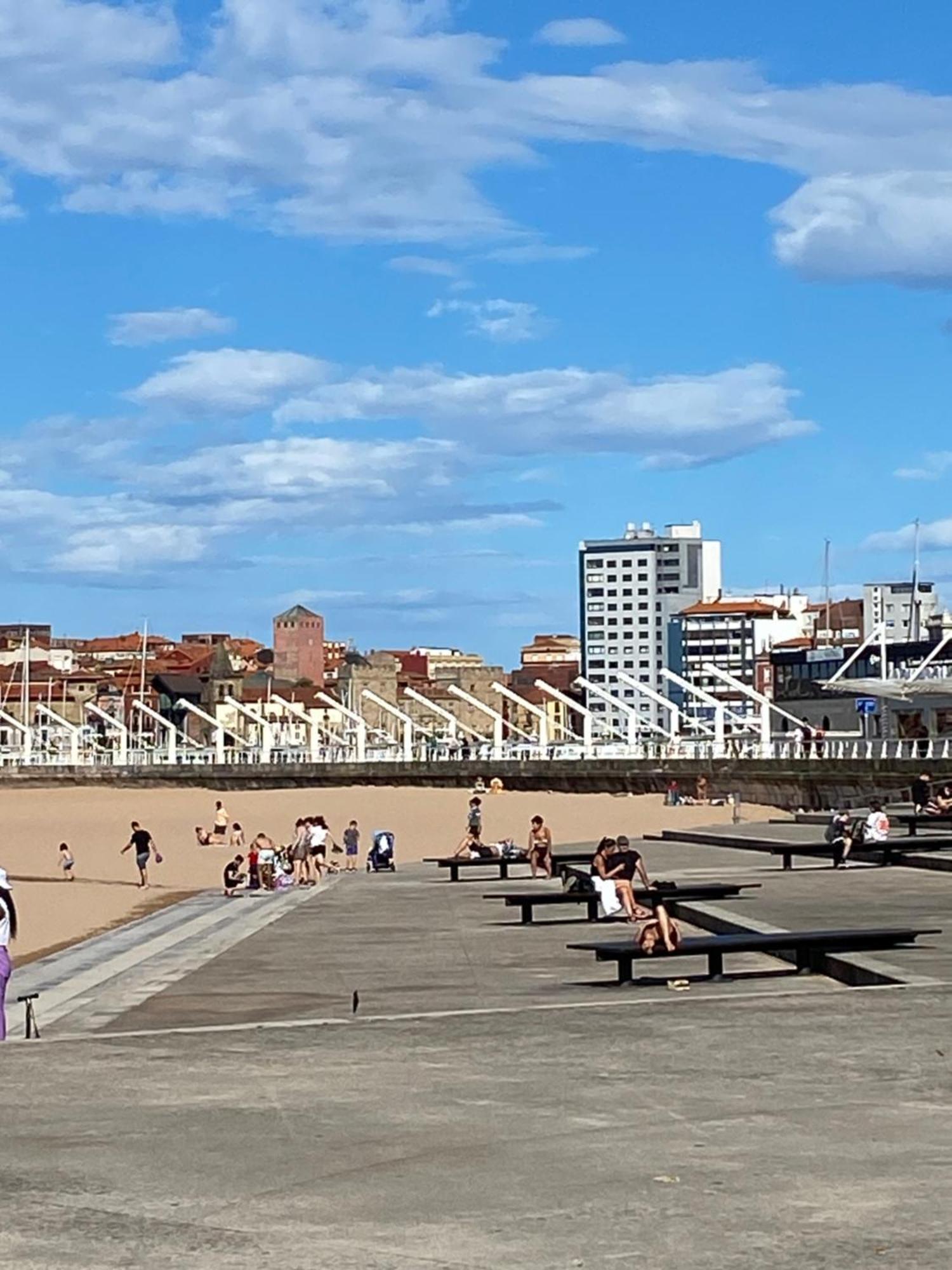 Poniente Beach Gijon Exterior photo